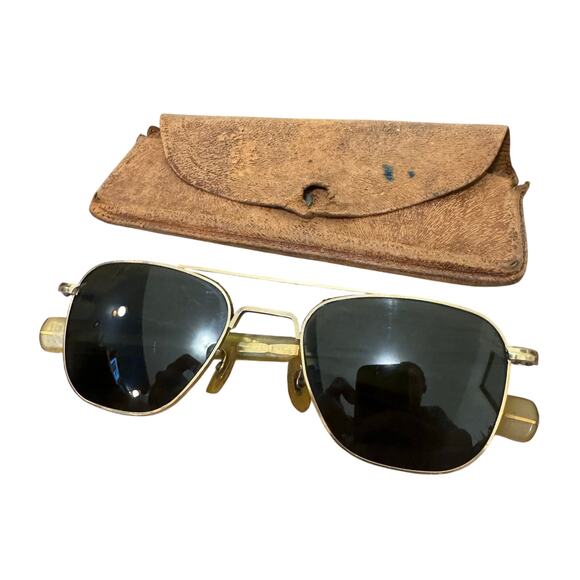 American Optical Aviator Sunglasses Gold vintage 5-1/2 Shooting Range Vietnam - Picture 1 of 7